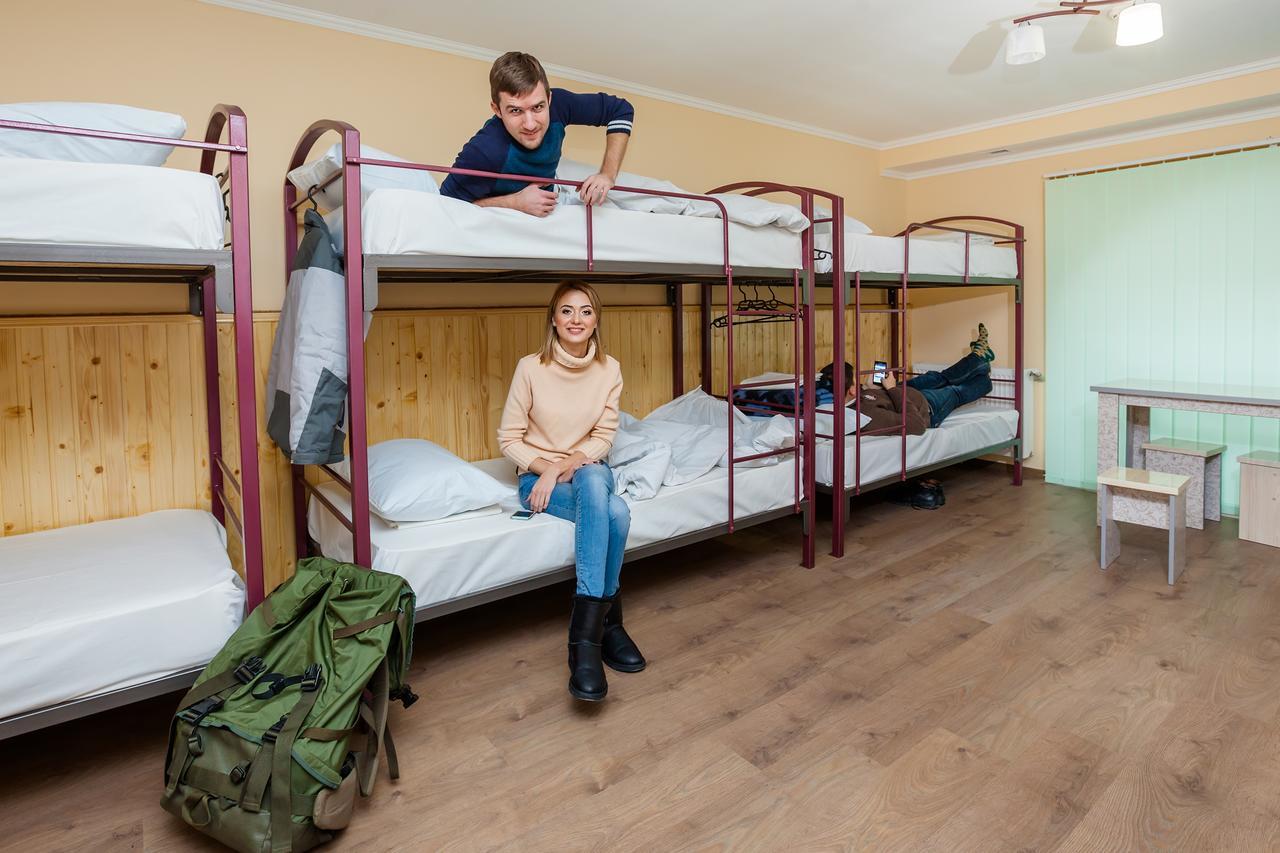Tsentralnyi Hostel Ivano-Frankivszk Kültér fotó